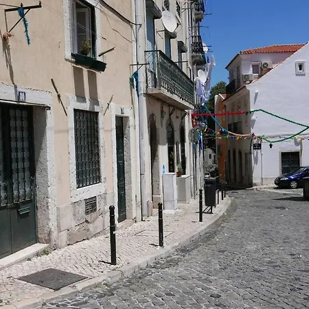 Apartment Alfama's Hidden Terrace Gem *