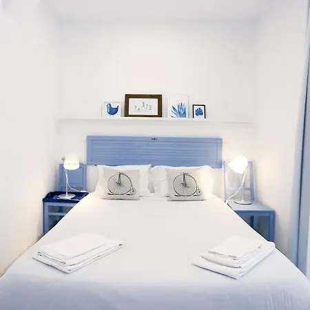 Alfama's Hidden Terrace Gem Apartment